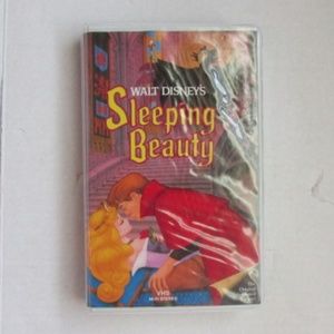 Vintage Sleeping beauty black diamond vhs movie